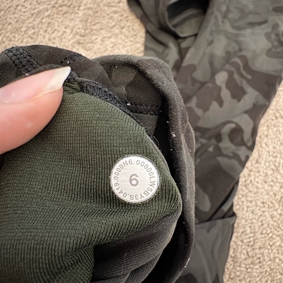 Lululemon Athletica Dark Camo Align Leggings - Picture 4 of 4